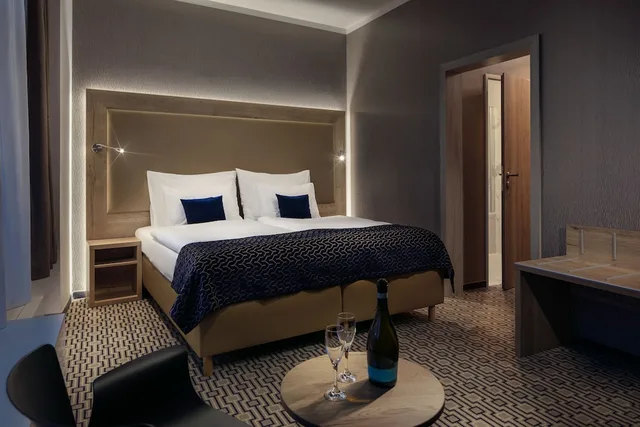 غرفة قياسية بسريرين منفصلين، Astoria Hotel 3/9
