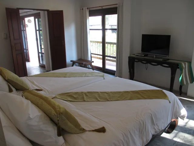 2 Bedrooms, Family Suite, Queen and Twin Beds, Lake Side, Garden View، Jasmine Hill Lodge 2/6