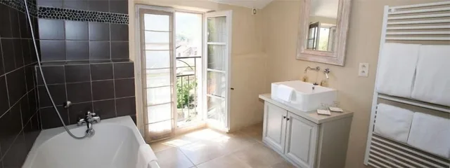 Suite, Queen Bed, Mountain View, Sofa, Le Couvent D'herepian 2/2