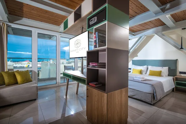 Junior Suite, Deluxe, Sea View, Infinity City Boutique Hotel 6/9