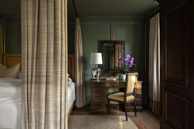 Signature, Suite, Double Bed, Akademie Street Guesthouses 4/5