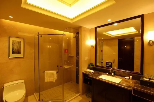 Deluxe, King Bed, Ramada by Wyndham Changzhou 3/5