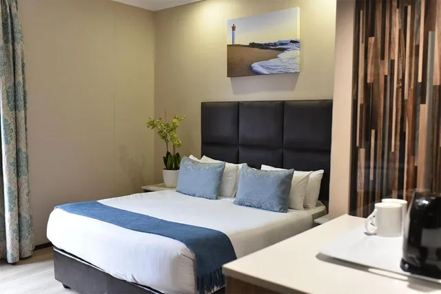غرفة ديلوكس بسرير مزدوج، Regal Inn Gateway Umhlanga 2/10