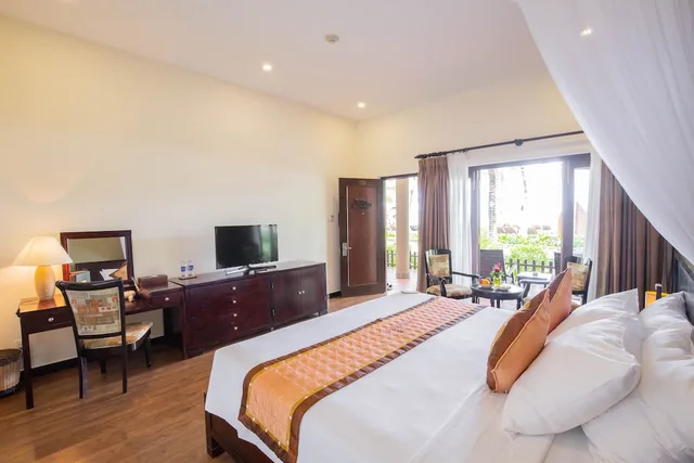 بنغل بسرير كينج بإطلالة على الحديقة، Diamond Bay Resort & Spa 2/10