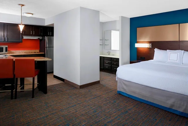 Studio, King Bed, Sofa, Bathtub, Large, Accessible, Residence Inn Cleveland Independence 1/4