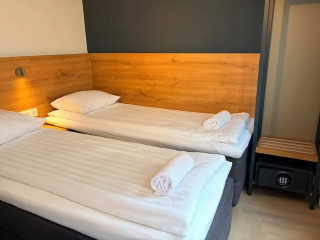 Standard, Twin Beds, Private Bathroom, Continental Hotel 7/10