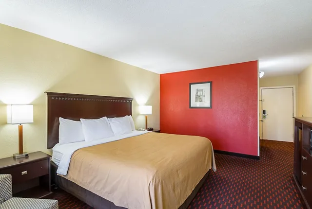 غرفة بسرير كينج لذوي الإعاقة، Quality Inn & Suites Hagerstown 3/4