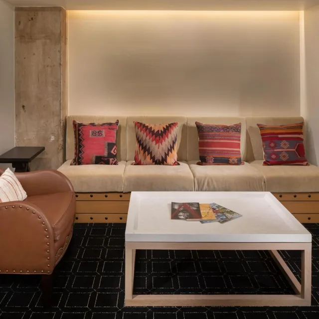 Executive, Suite, Hotel Valencia Riverwalk 1/1