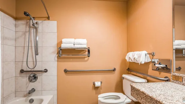 غرفة بسريرين كوين لذوي الإعاقة، Best Western Pendleton Inn 4/4