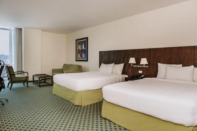 Junior Suite, Multiple Beds, City View، Courtyard By Marriott Guayaquil 4/10