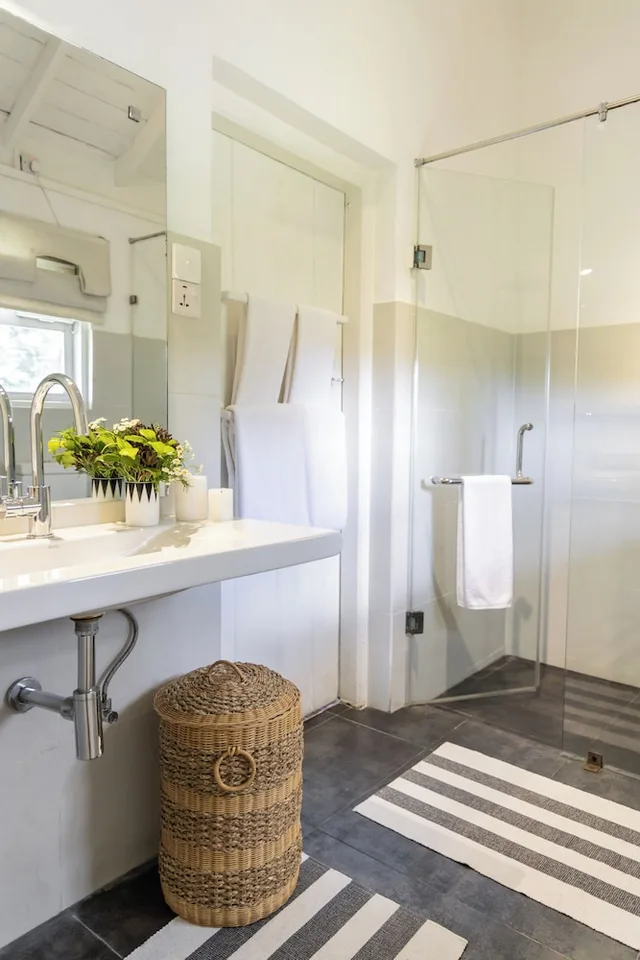 غرفة سوبيريور بسرير كوين، Ferncliff Bungalow 5/5