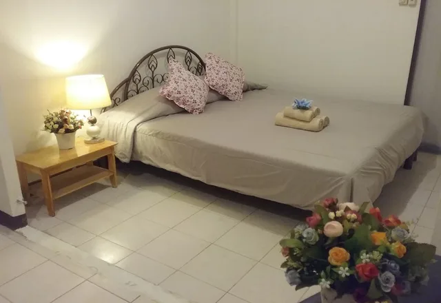 غرفة قياسية بسرير مزدوج، Srisin Guesthouse 1/1
