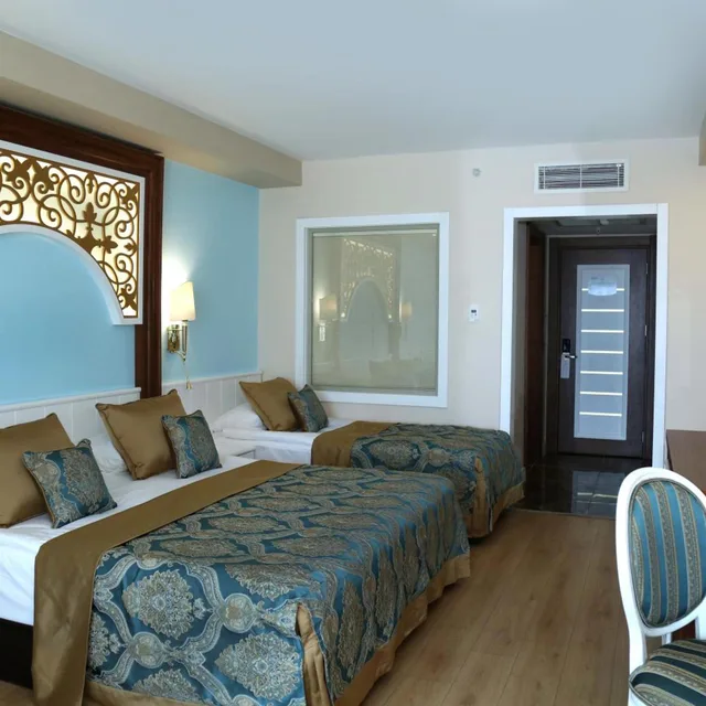غرفة اقتصادية ثلاثية بسرير مزدوج، J Adore Deluxe Hotel Spa 1/10