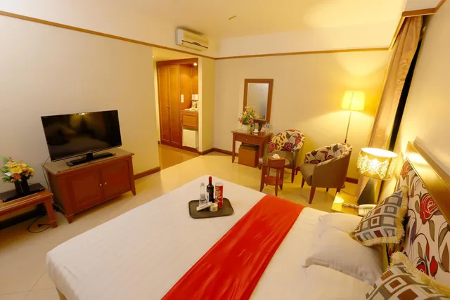 غرفة ديلوكس بسرير كينج، HOTEL MAXIMILLIAN 3/3