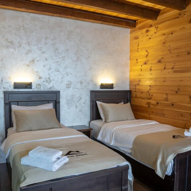 غرفة بسريرين منفصلين، Hotel Enigma 4/10