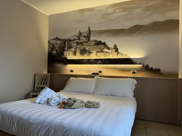 Superior, Queen Bed, Hotel Cladan 6/10