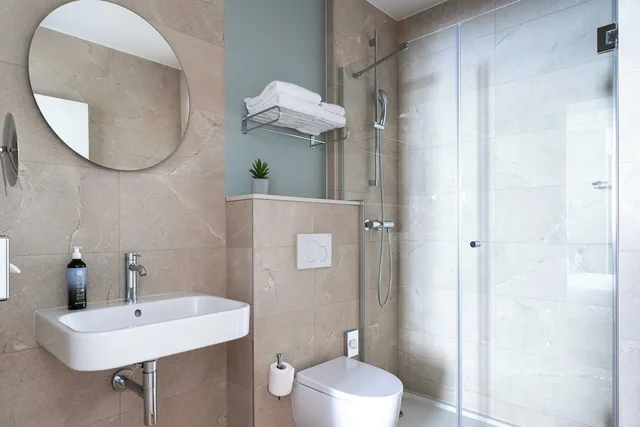 غرفة عائلية بسرير كوين وسريرين منفصلين بغرفتين، Acadia Hotel Astotel 8/9
