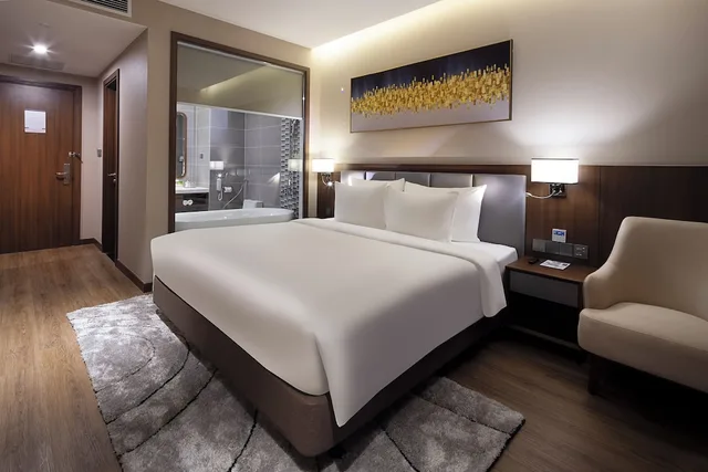 غرفة ديلوكس بسرير كينج بشرفة، Annova Nha Trang Hotel 6/8