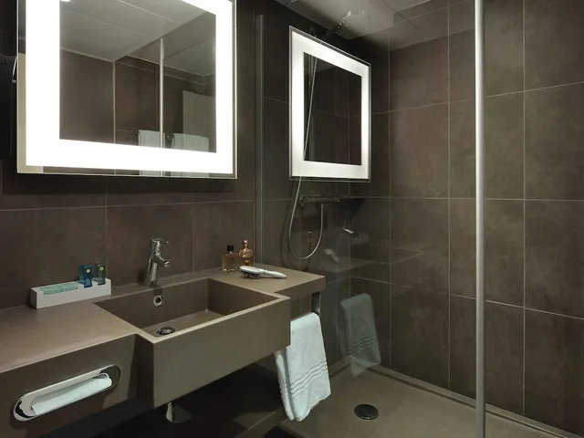 غرفة سوبيريور بسرير مزدوج مع أريكة، Novotel Roissy Saint-Witz 9/9