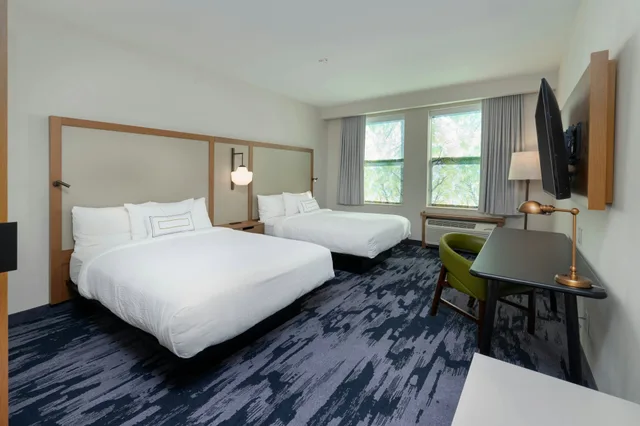 غرفة، Fairfield Inn & Suites by Marriott Morganton Historic Downtown 1/3