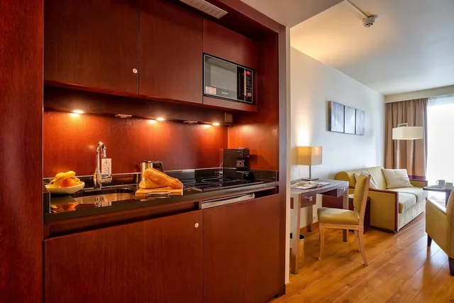 غرفة قياسية بسرير كينج، Clarion Paris CDG Airport 6/8