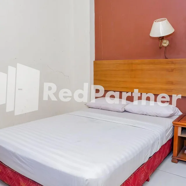غرفة قياسية بسرير مزدوج، Reddoorz At Palasari 2/7