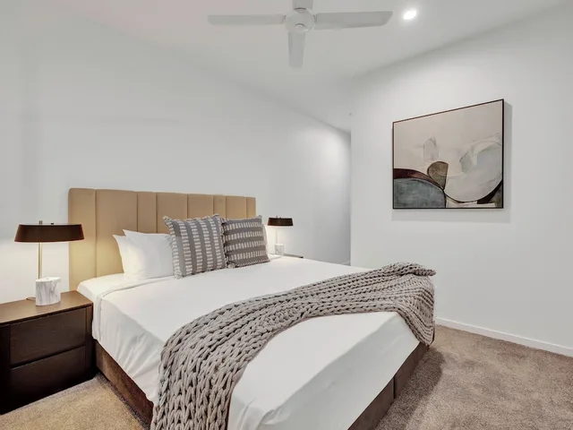 Apartment, King Bed, Kitchen, Rambla at Berwick House 2/4