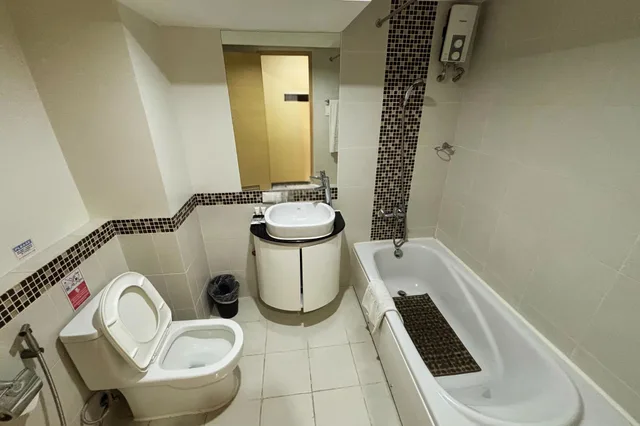 جناح جونيور، Extremeli Suites 3/3