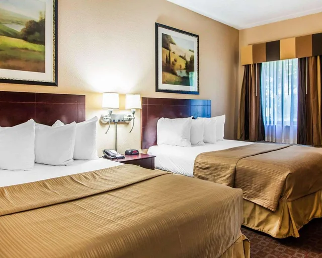 غرفة بسريرين كوين، Quality Inn & Suites Peoria 2/4
