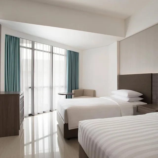 غرفة ديلوكس بسريرين منفصلين بإطلالة على المدينة، Fairfield By Marriott Belitung 1/7