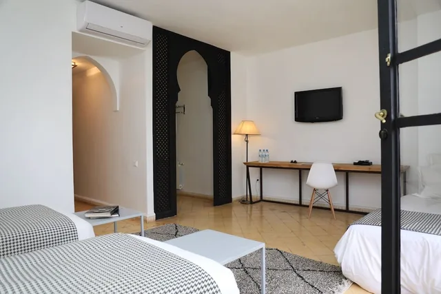 غرفة سوبيريور ثلاثية بسرير كينج، Villa Al Assala La Palmerale 7/10