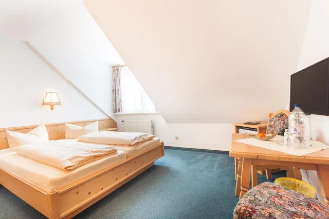 غرفة بسرير مزدوج بحمام خاص، Hotel restaurant Piccolo 4/10