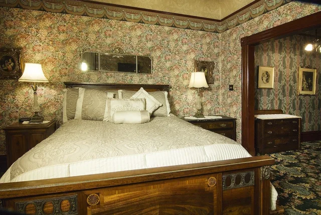 غرفة بسرير كوين، Gingerbread Mansion Inn 5/5