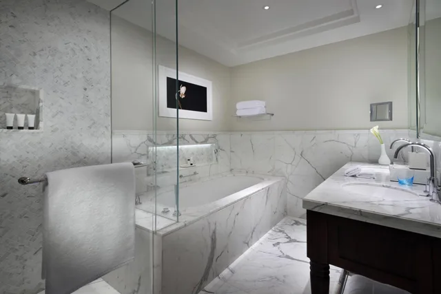 Grand, Club, Twin Beds, Burj View، Kempinski The Boulevard Dubai 3/3