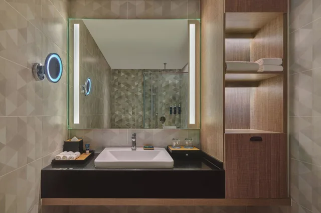 غرفة عائلية بسرير كينج، Four Points By Sheraton Desaru 9/9
