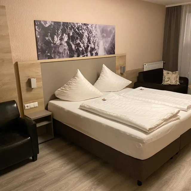 غرفة كومفورت بسرير مزدوج بإطلالة على النهر، Hotel Traumblick 3/8