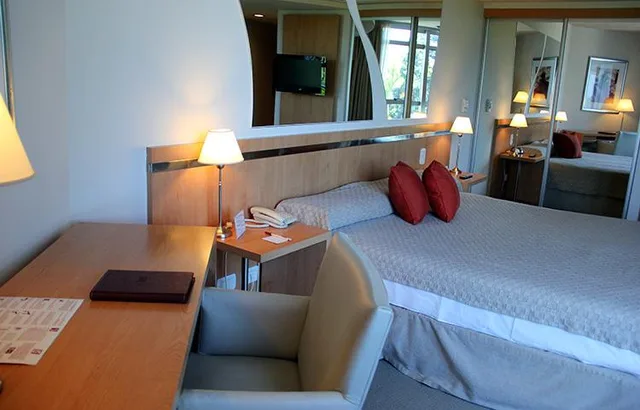 Premium, Maran Suites And Towers 1/2