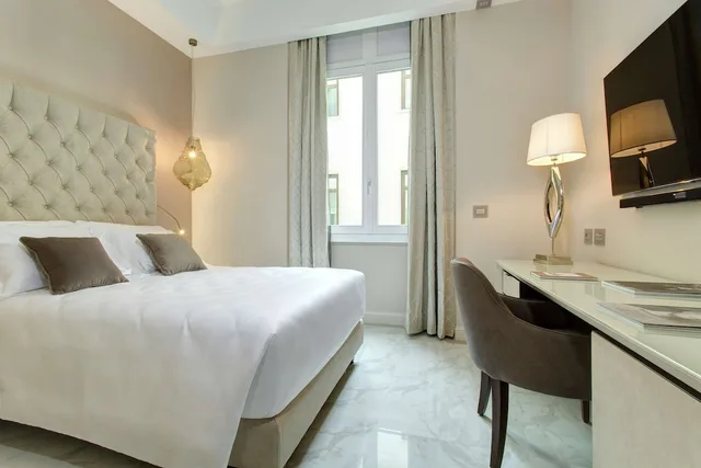 غرفة بسرير كينج، Aleph Rome Hotel Curio Collection by Hilton 3/10