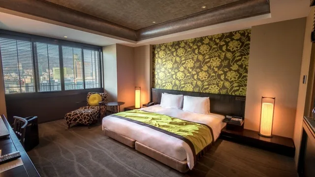 Room, King Bed, City View, Oriental Floor، Oriental Hotel 1/10