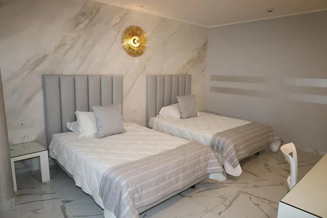 غرفة كلاسيكية رباعية، One Hotel & Restaurant 4/10