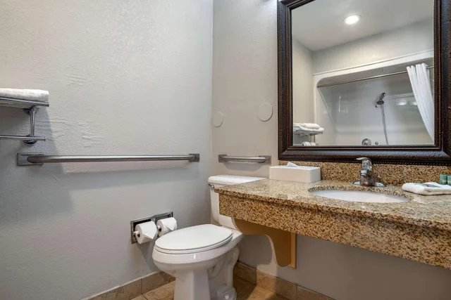 Suite, Accessible, Best Western Carlton Suites 3/4