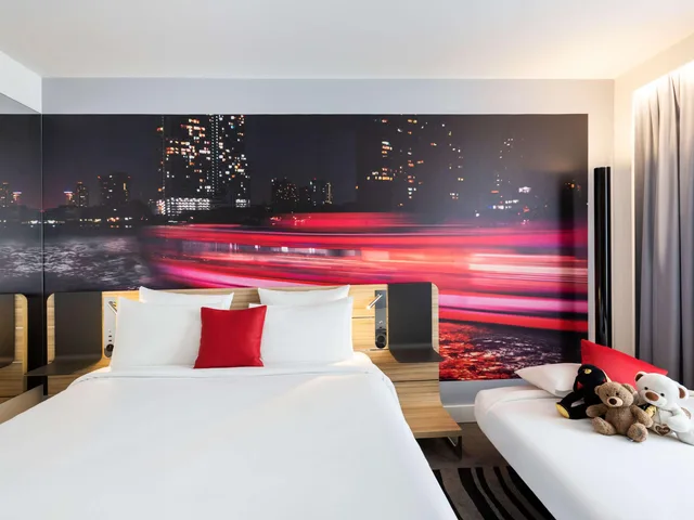 Family, Novotel Bordeaux Centre 1/2