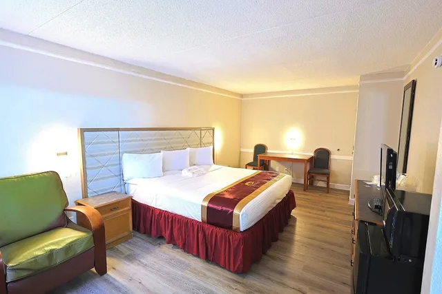 غرفة بسرير كينج لذوي الإعاقة، The Grand by Capital O Texarkana I-30 5/10