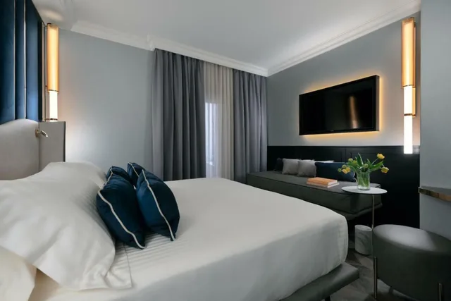 Premium, Double Bed, Milano 1/2