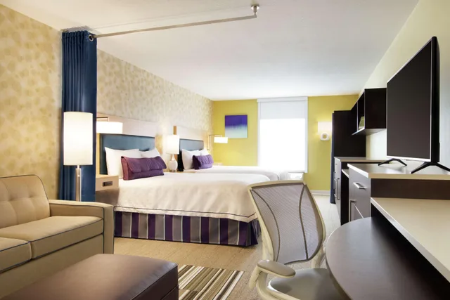 جناح استوديو بسريرين كوين، Home2 Suites By Hilton Fort St. John British Columbia 1/3