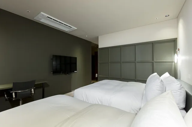 Superior, 1 Double and 1 Single Bed, Hotel Lemong 6/10