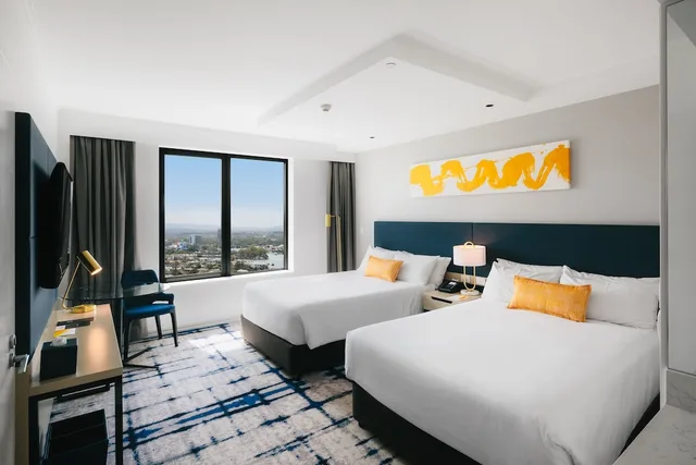 غرفة بريميوم بسريرين مزدوجين بإطلالة على الجبل، voco Gold Coast 2/6