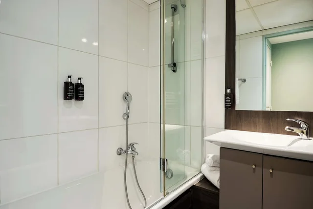 غرفة قياسية بسرير كوين، Hotel Ligo 10/10