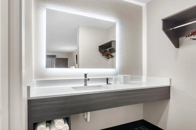 غرفة بسريرين كوين، Americas Best Value Inn Bishopville 6/6