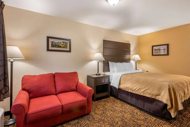 Efficiency, Queen Bed، Quality Inn Ouray CO 2/3